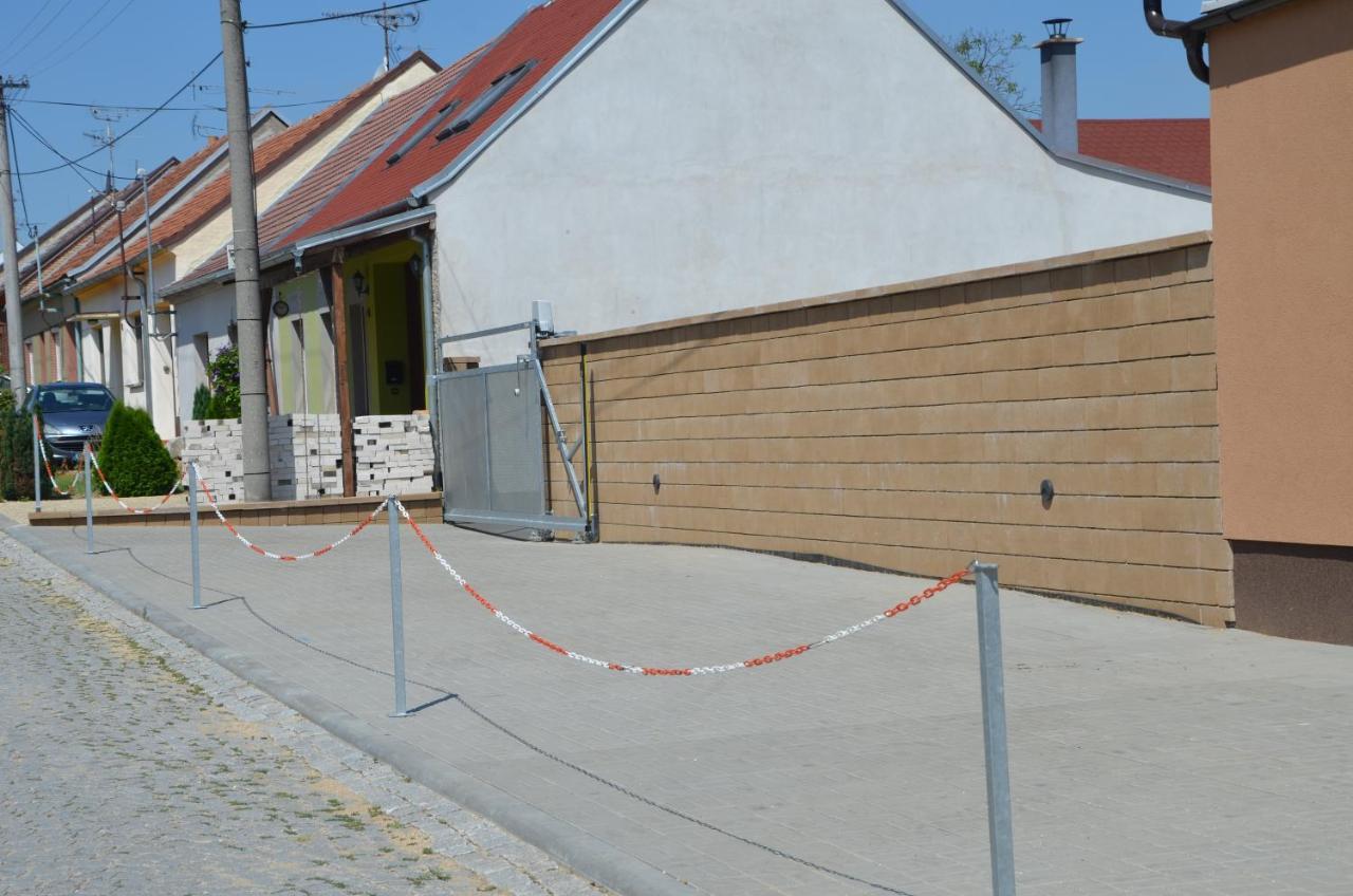 Apartmany Za Dvorem Velke Pavlovice Ngoại thất bức ảnh